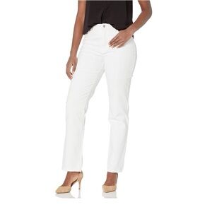 Gloria Vanderbilt White Straight Leg Jeans Timeless Style